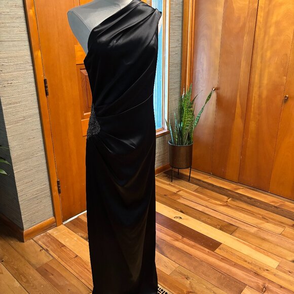 Eliza J Black Evening Gown Size 8 - Picture 1 of 6